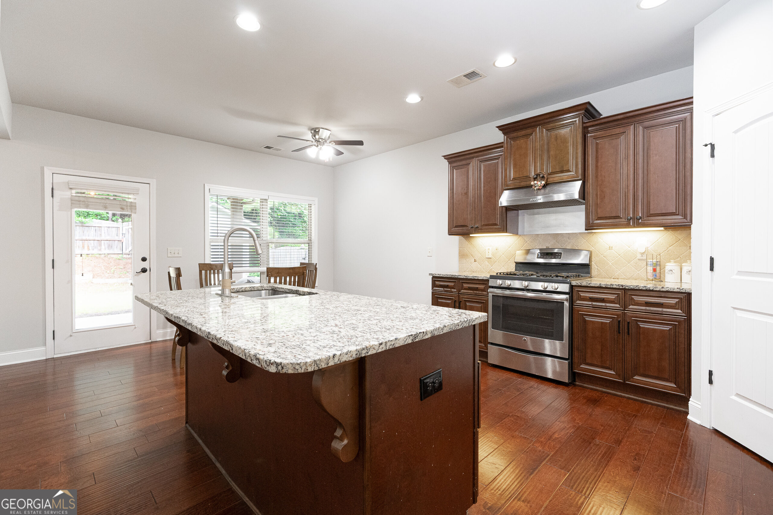 5543 Leaf Ridge Lane Property Photo 17