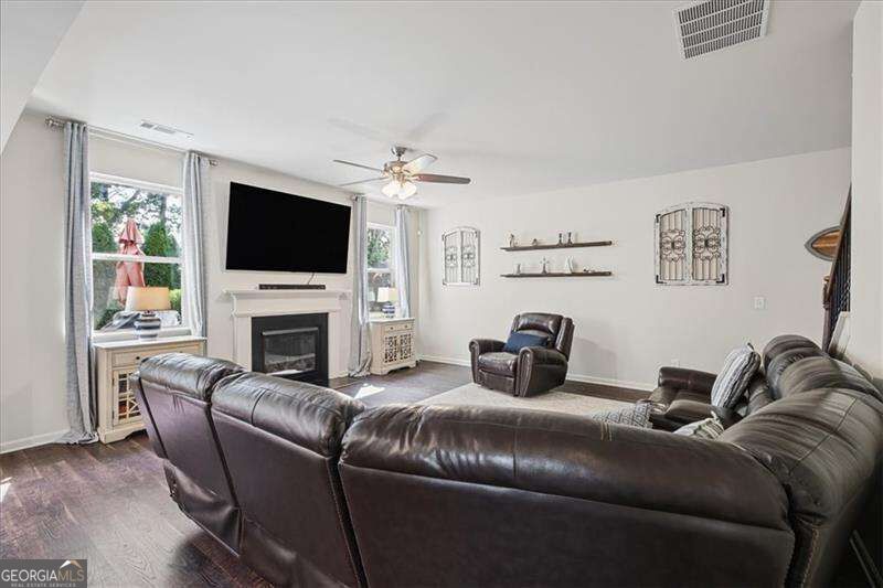 4363 Lippencott Lane Property Photo 15