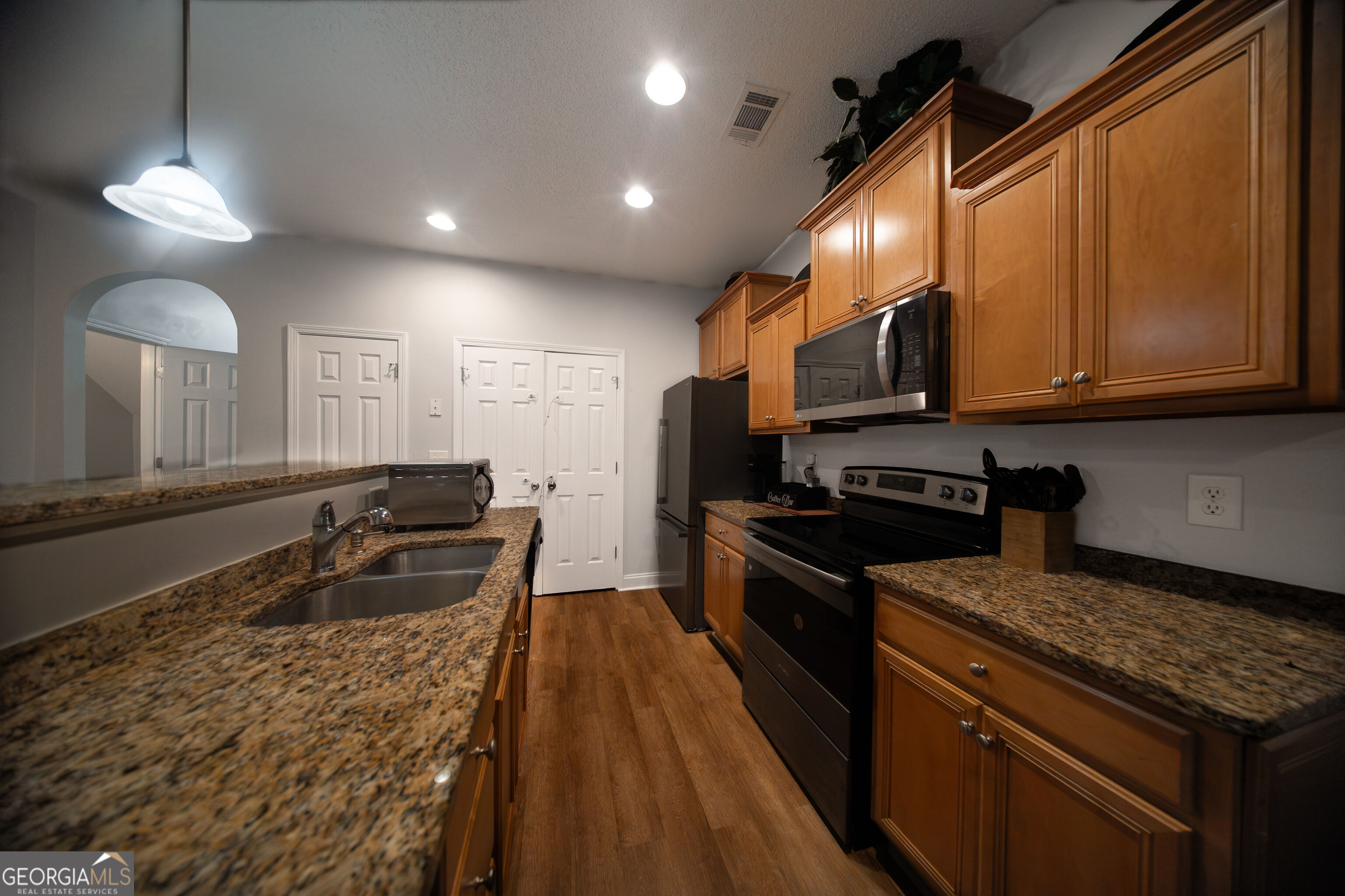 7070 Galloway Point Property Photo 6
