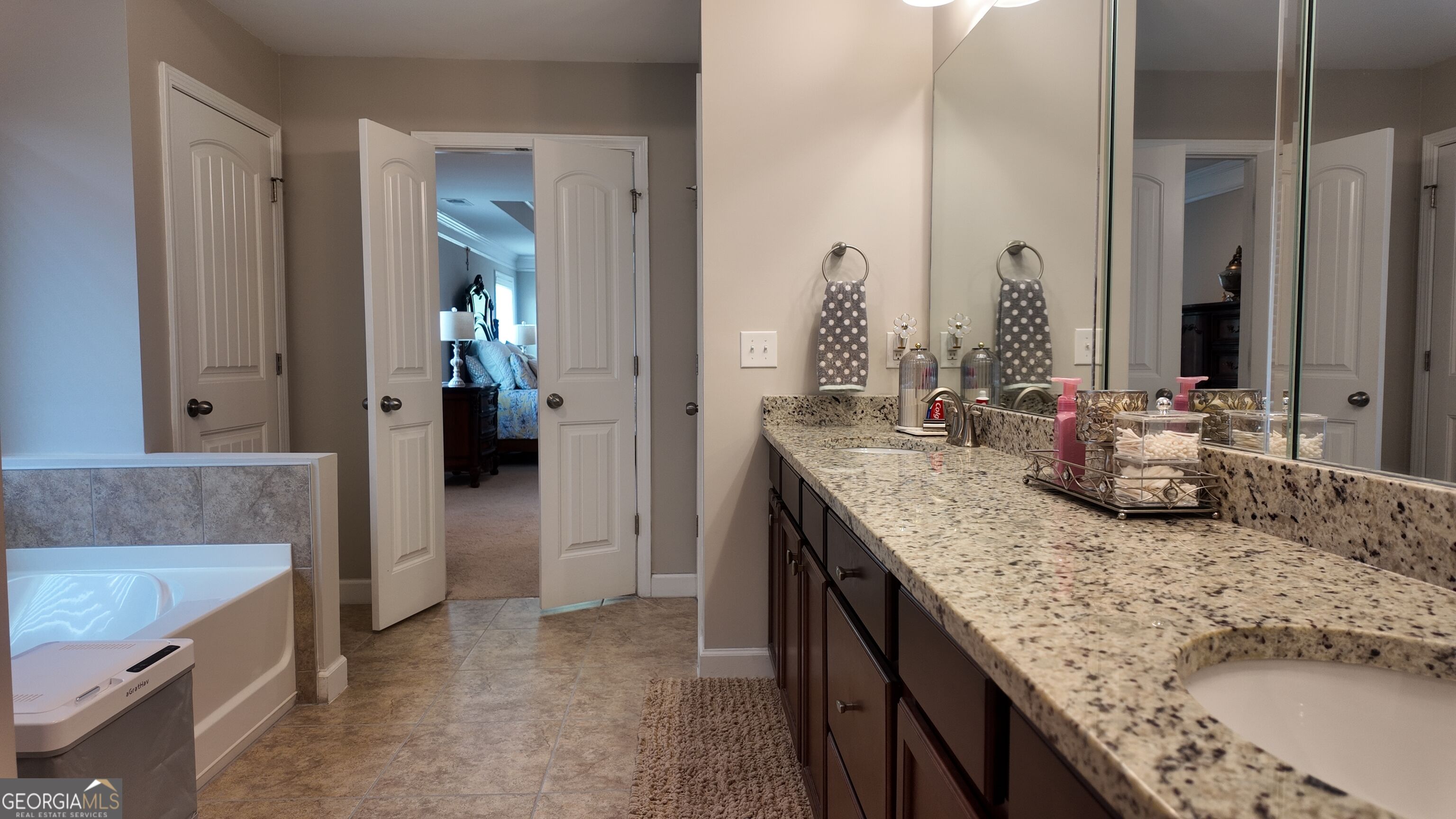2445 Crimson Downs Drive Property Photo 40