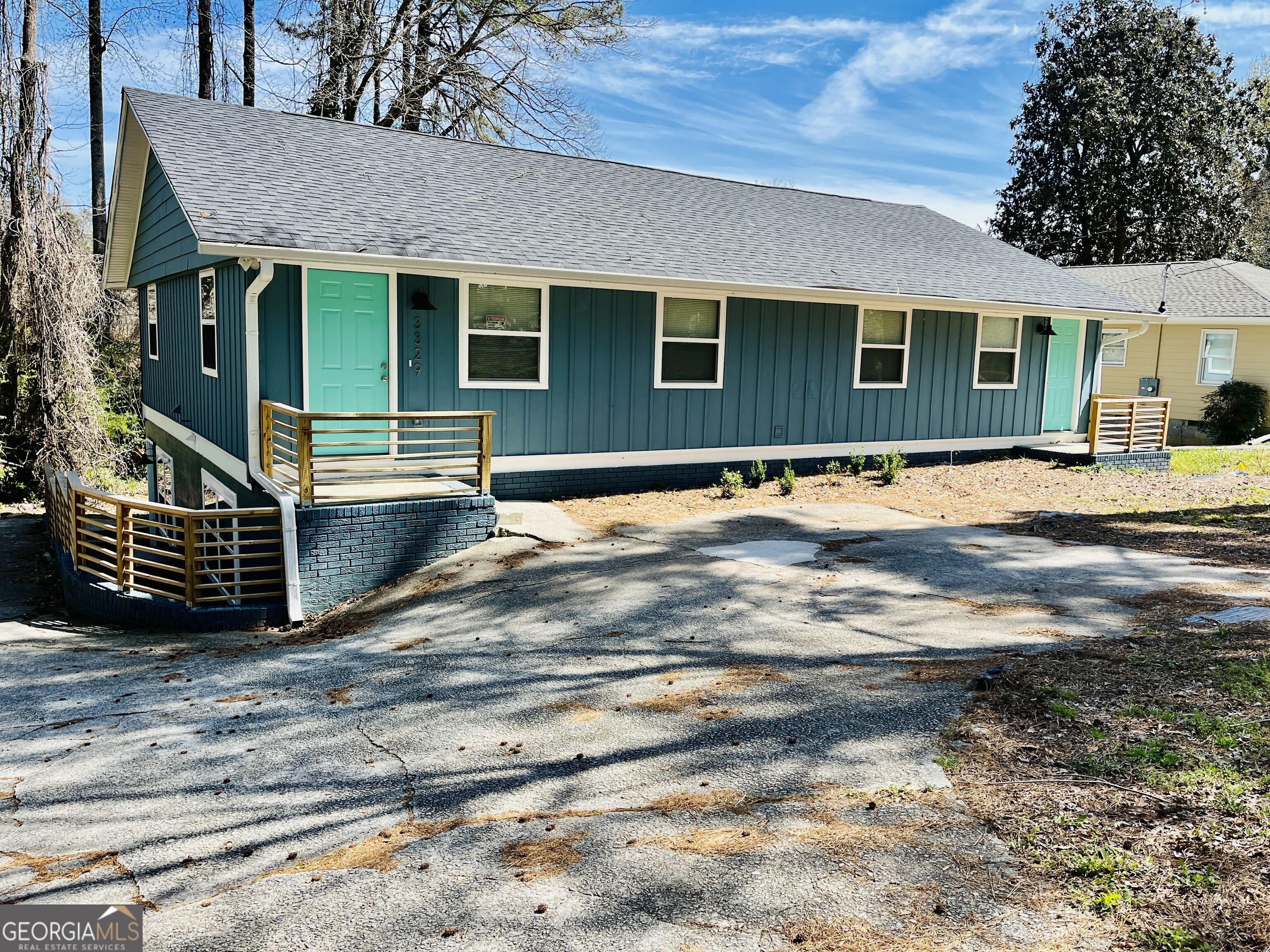 3329 Burke Drive Property Photo 1