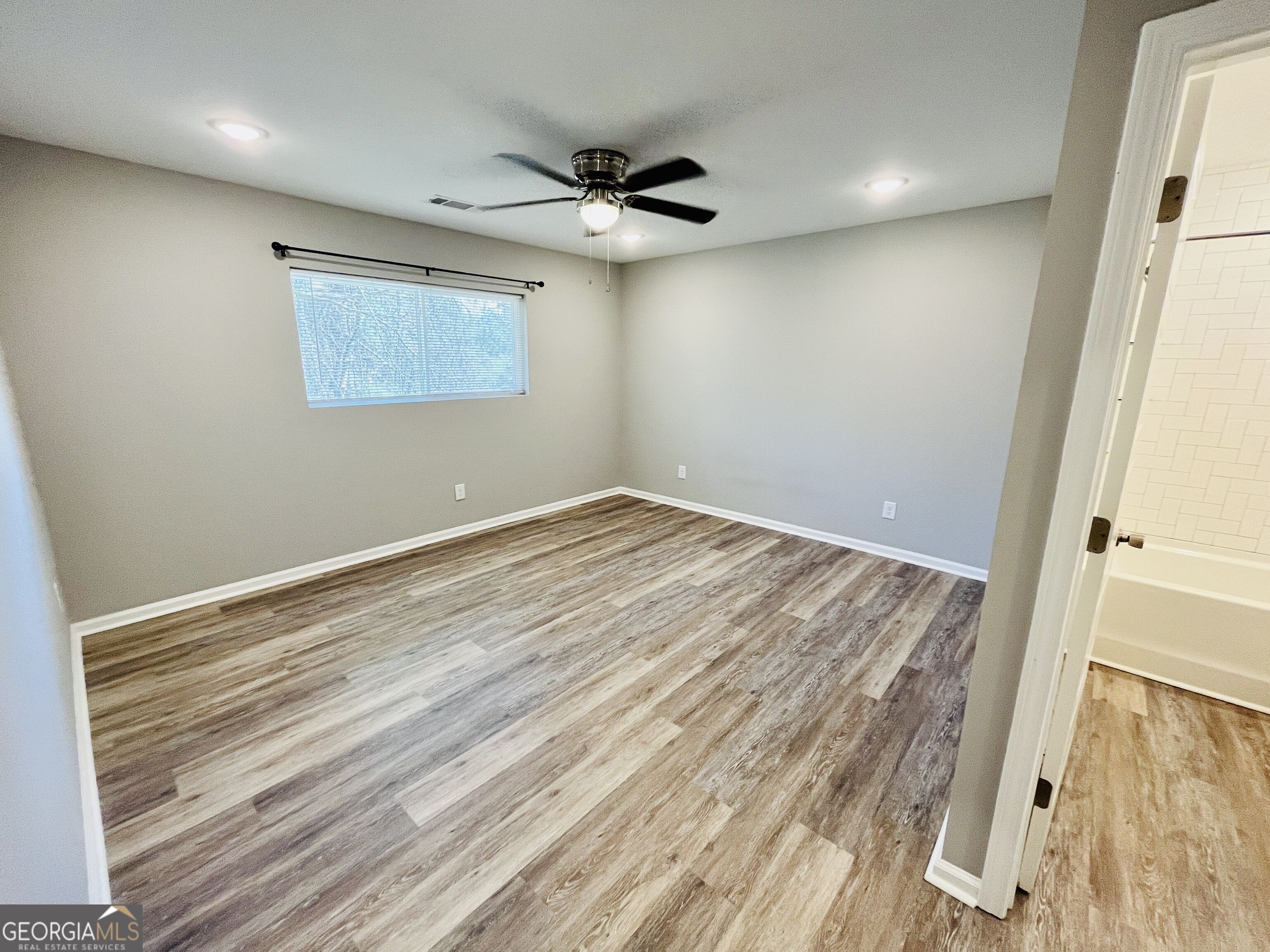 3329 Burke Drive Property Photo 9