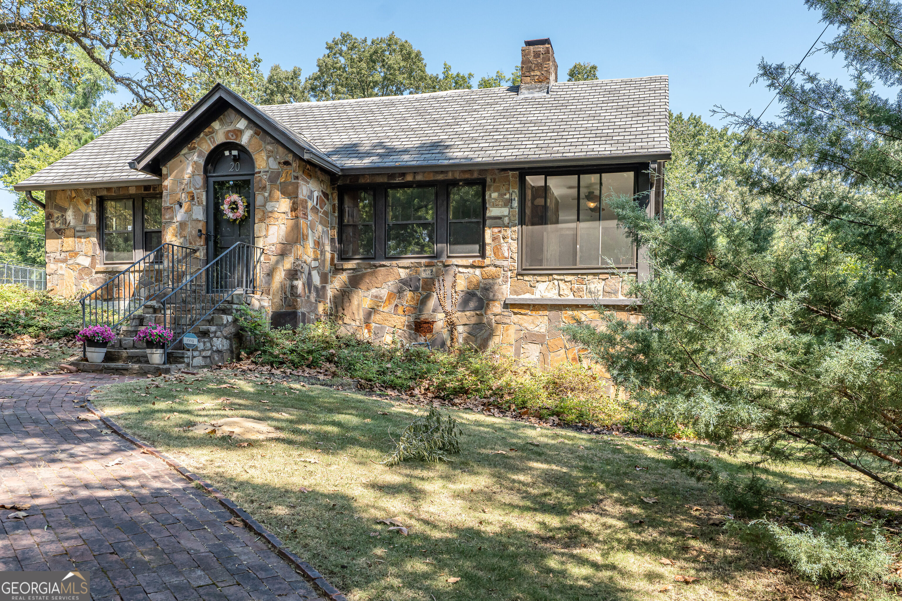20 Lindberg Drive Ne Property Photo 1