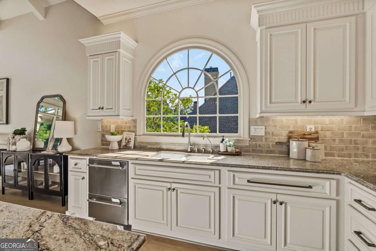 303 Jupiter Hills Drive Property Photo 28
