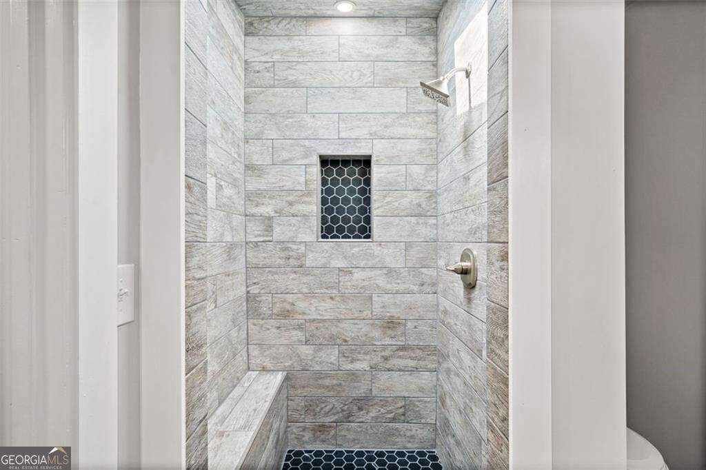 2400 Flatbottom Road Property Photo 24