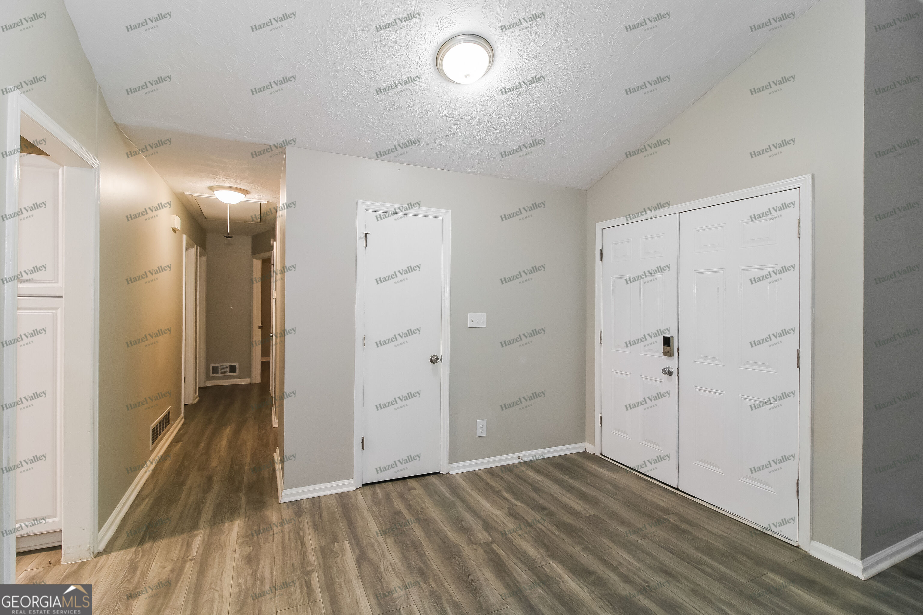 1077 Ponderosa Park Drive Property Photo 8