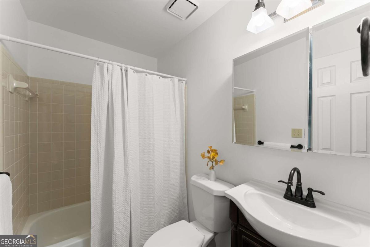 2711 Arbor Summit Property Photo 11