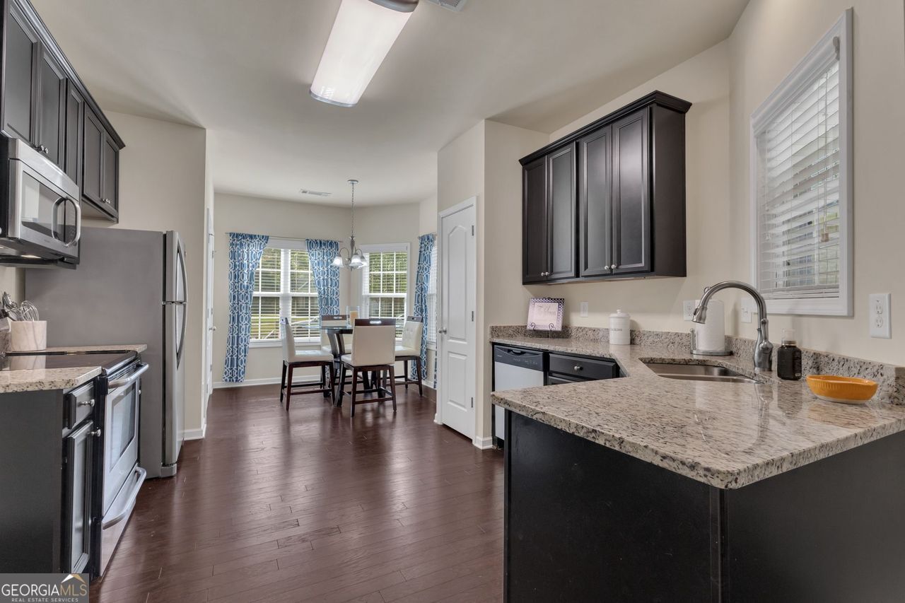 172 Granite Way Property Photo 8
