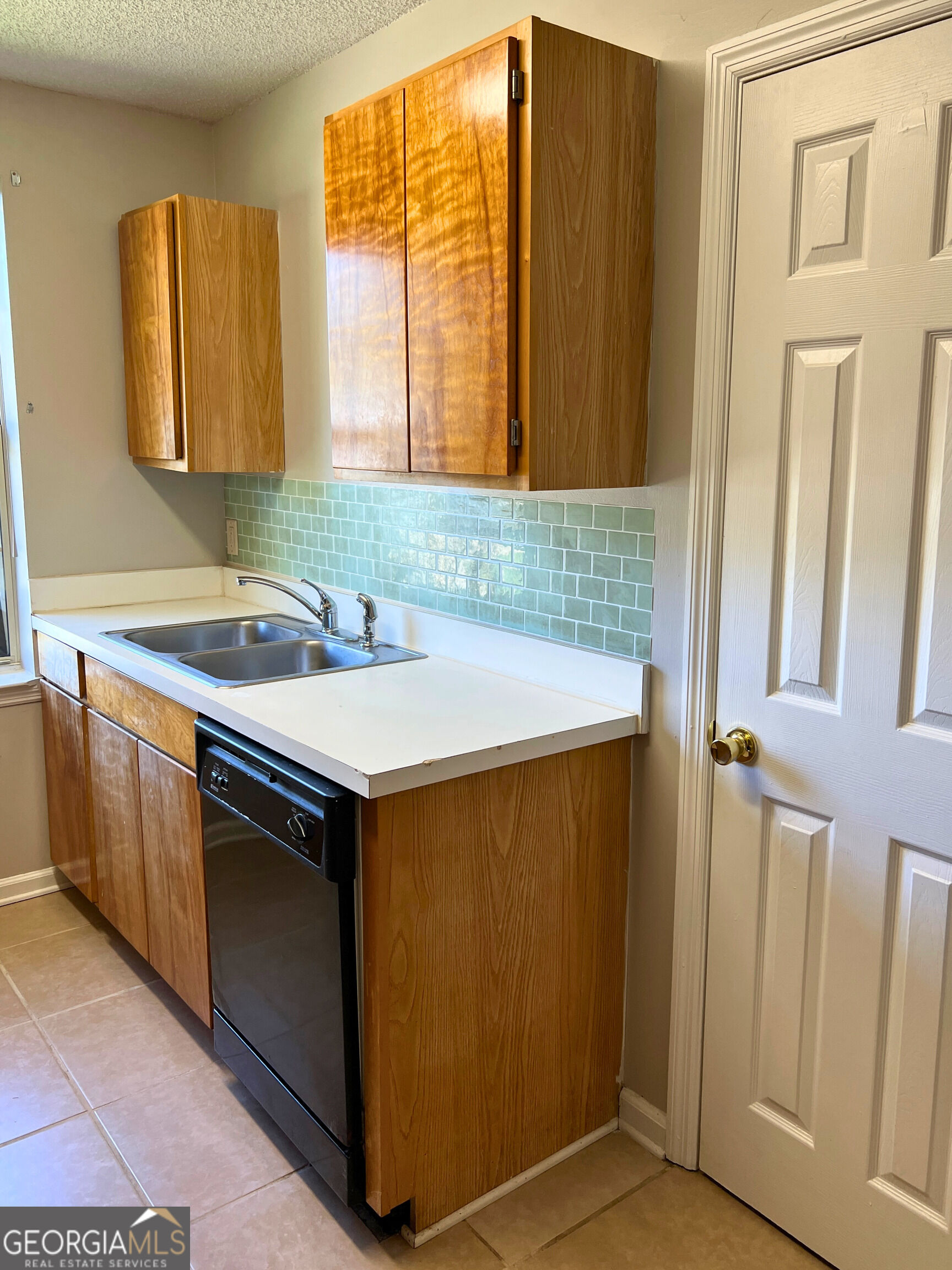 410 Admirals Walk Drive Property Photo 5