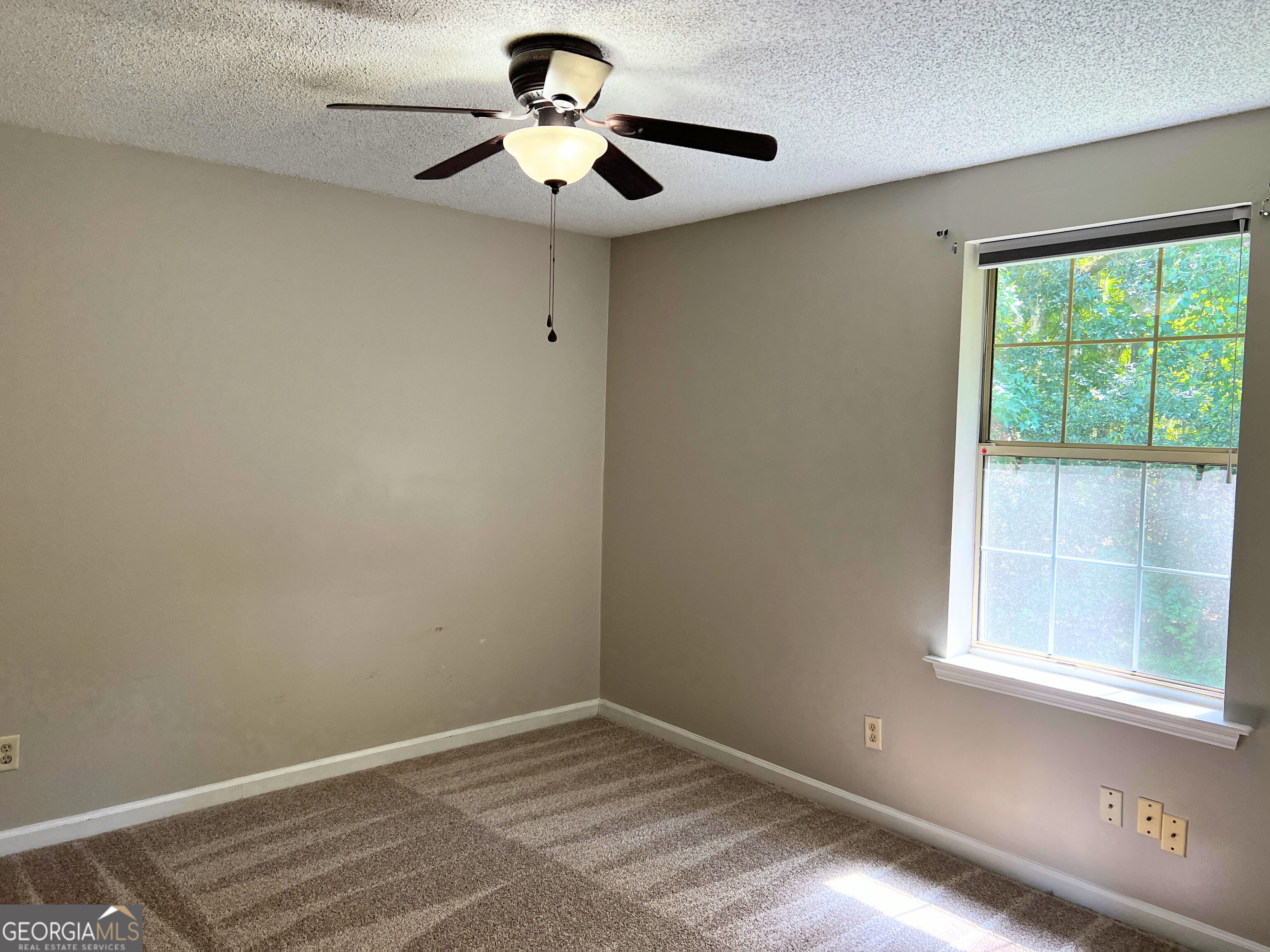 410 Admirals Walk Drive Property Photo 11