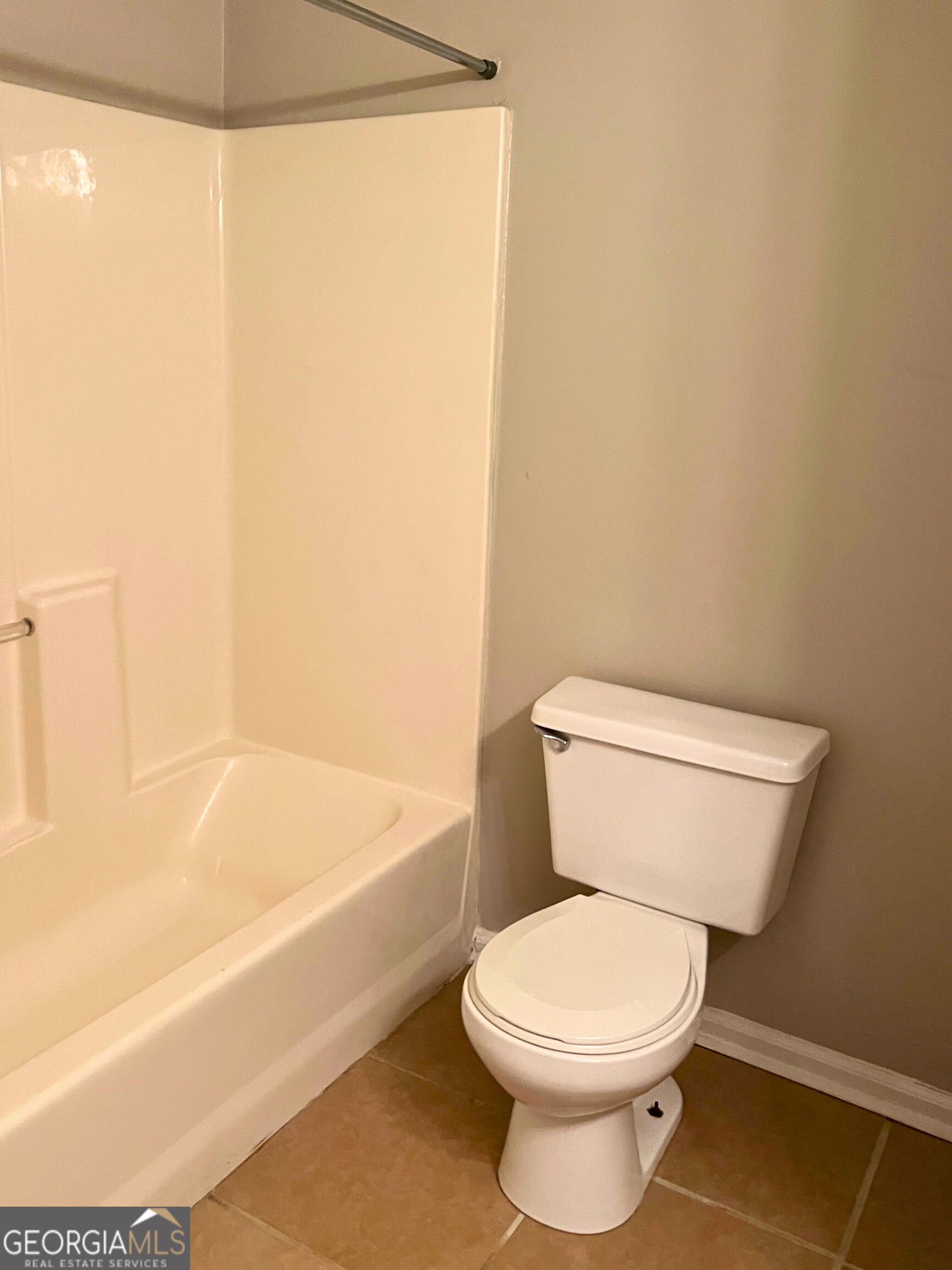 410 Admirals Walk Drive Property Photo 13
