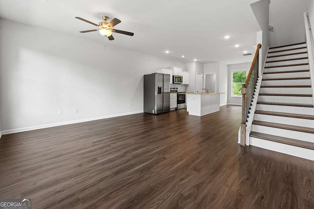 485 Collins Industr Way Property Photo 5