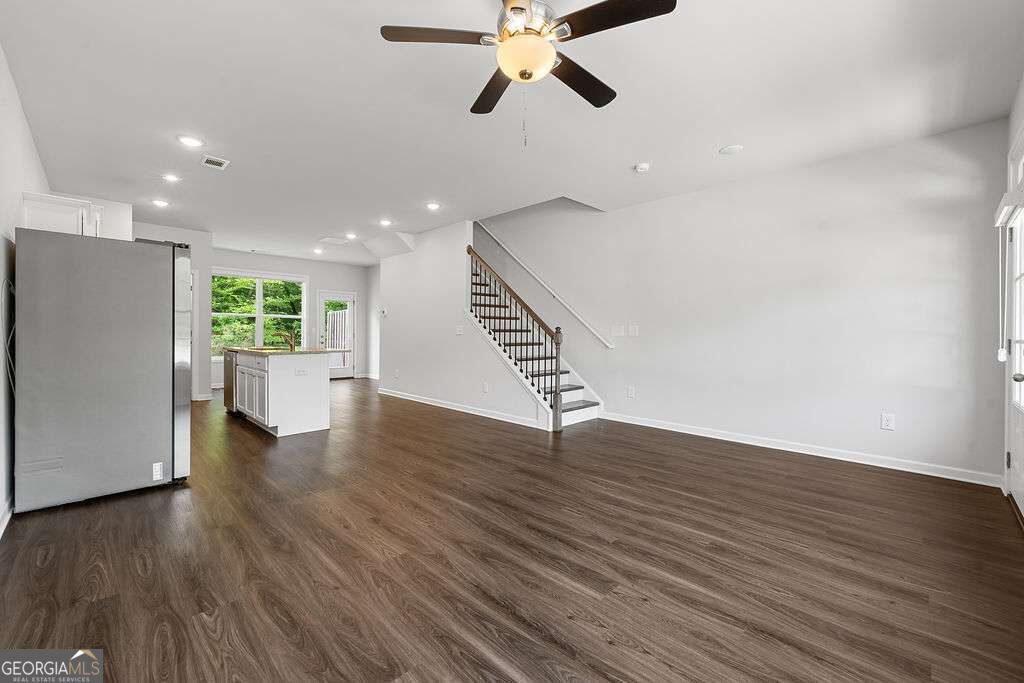 485 Collins Industr Way Property Photo 7