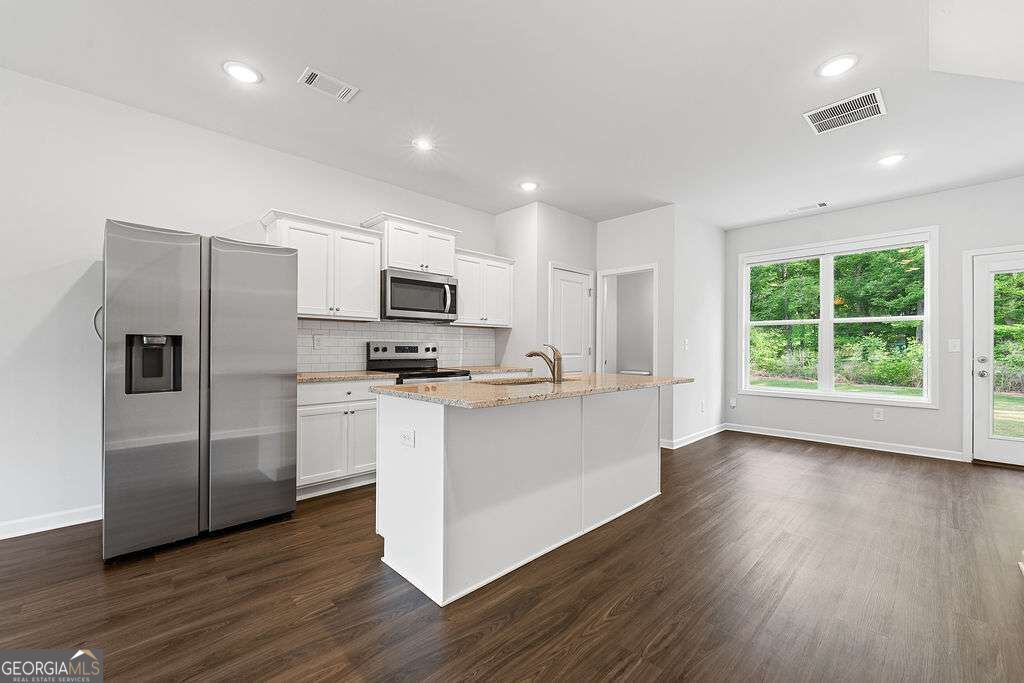 485 Collins Industr Way Property Photo 9