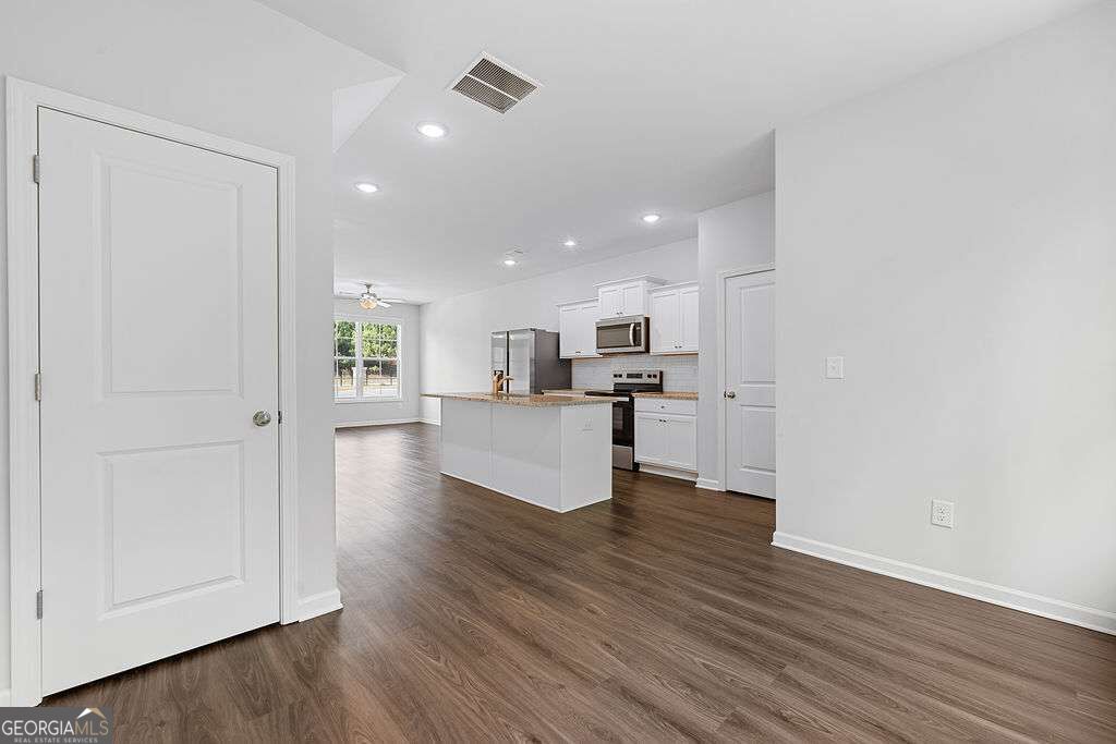 485 Collins Industr Way Property Photo 12