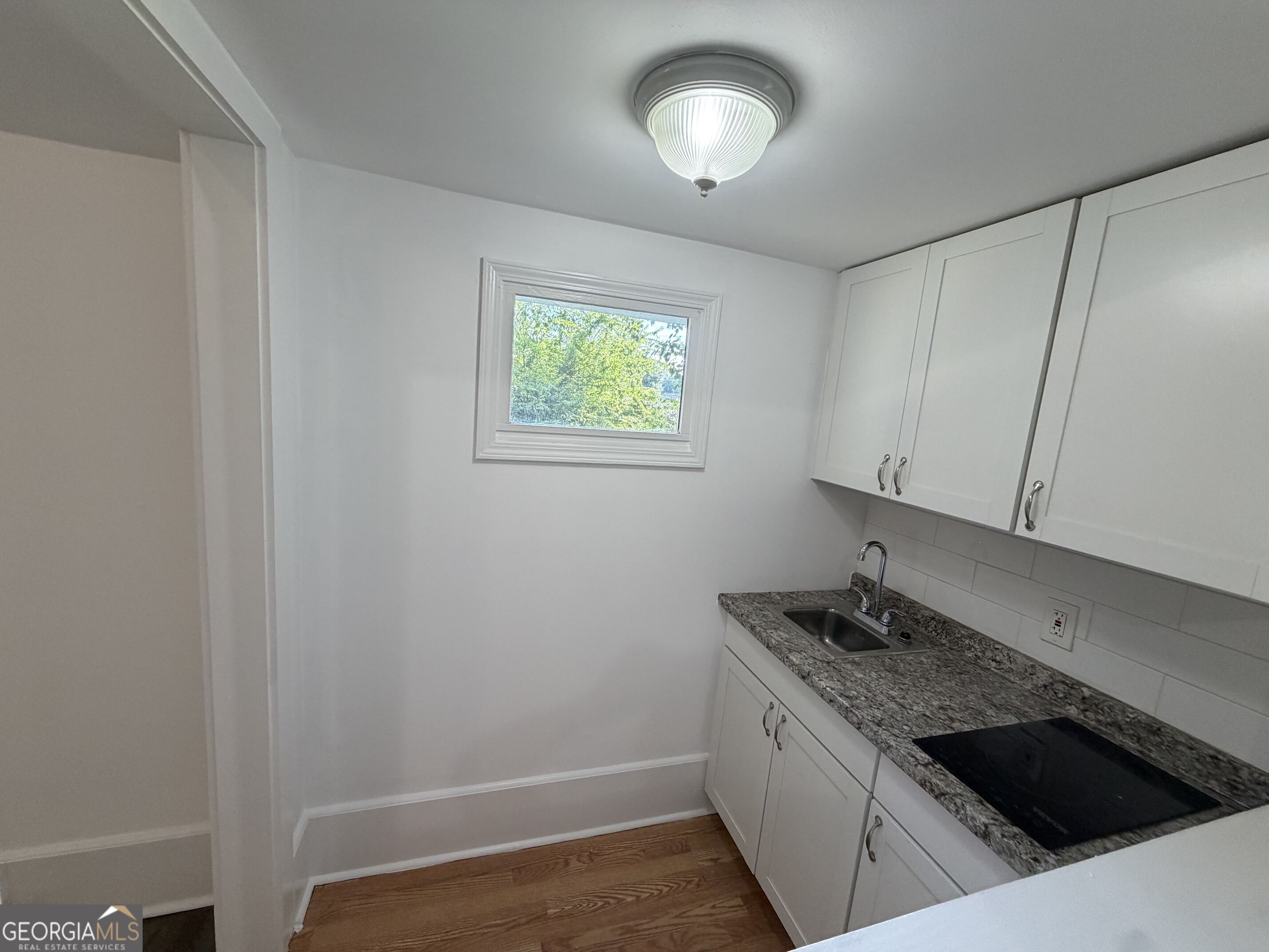 328 Maple Street # B Property Photo 4