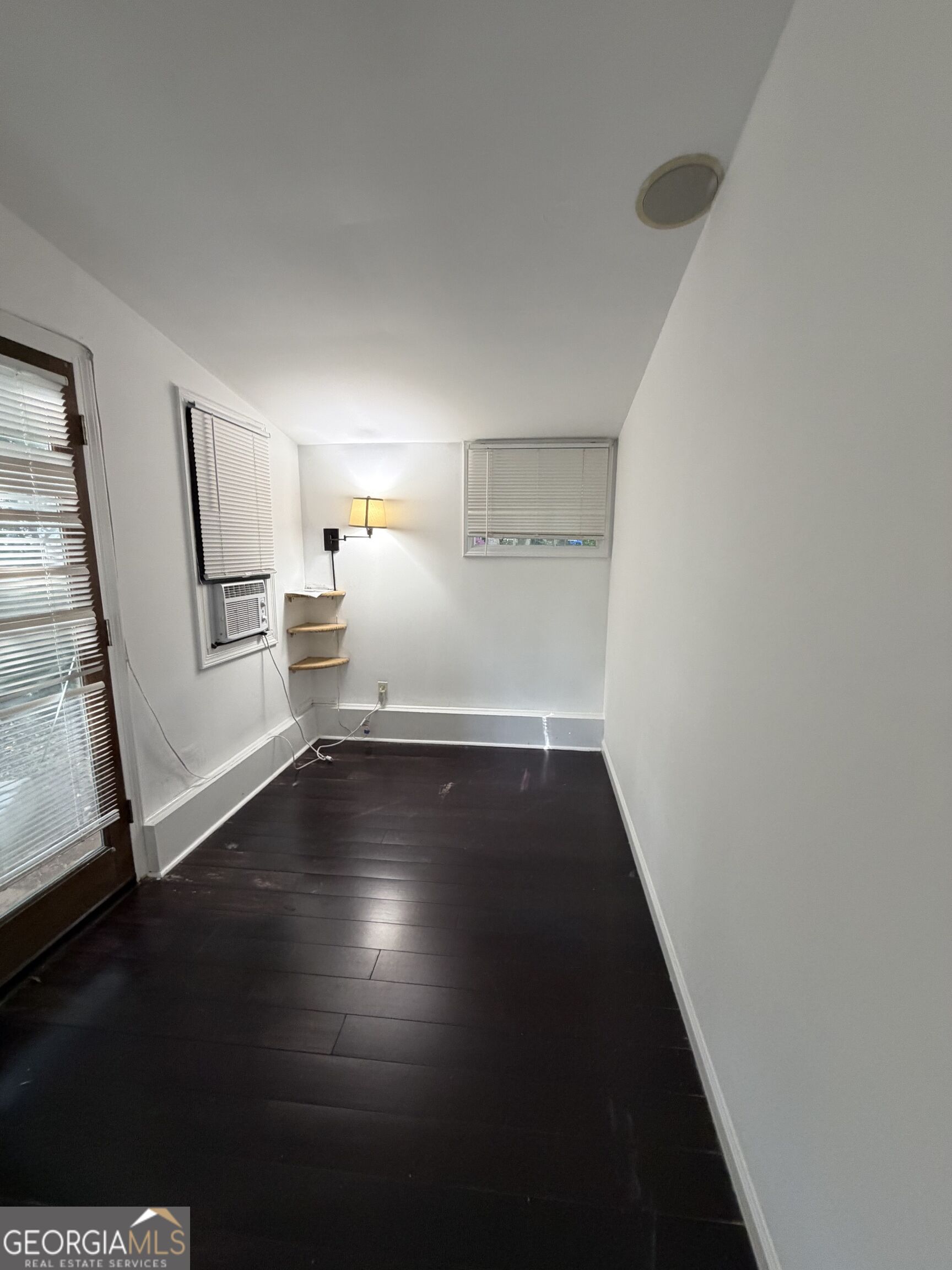 328 Maple Street # B Property Photo 6