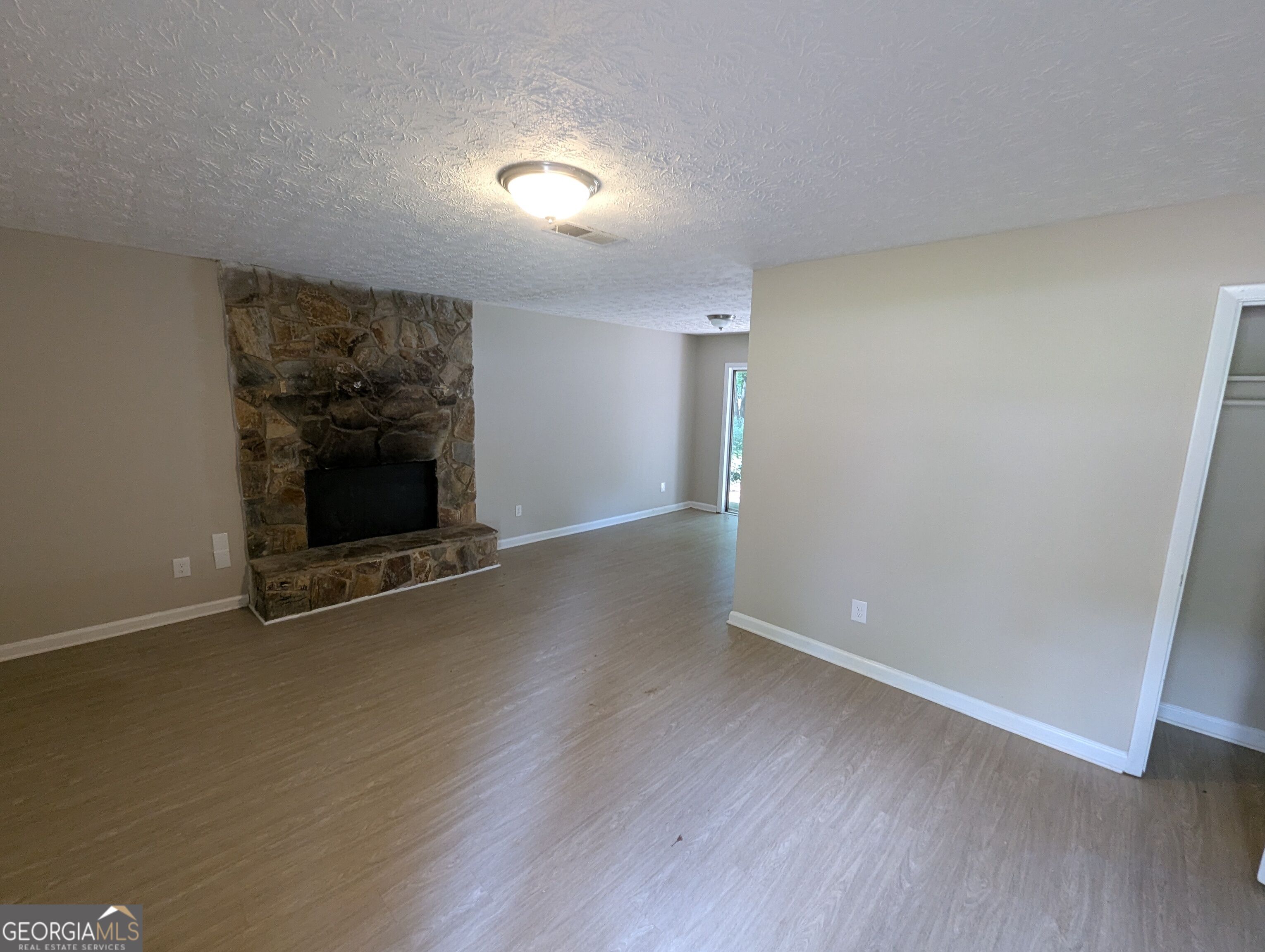 242 Rustwood Drive Property Photo 3