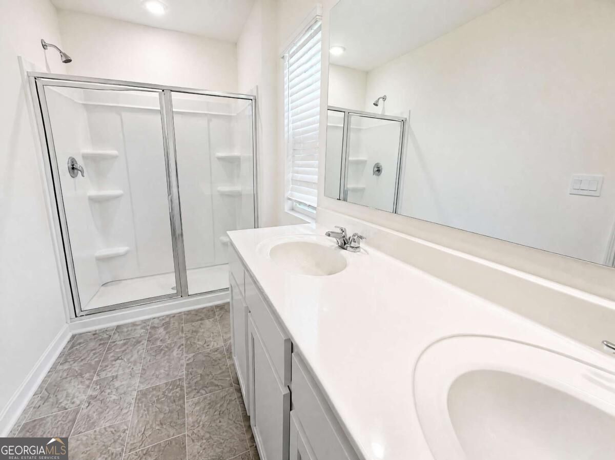 457 Shasta Court Property Photo 13