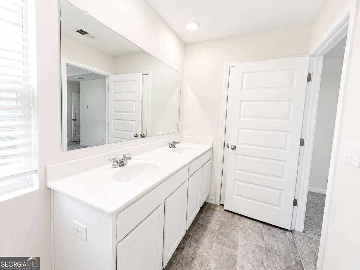 457 Shasta Court Property Photo 14