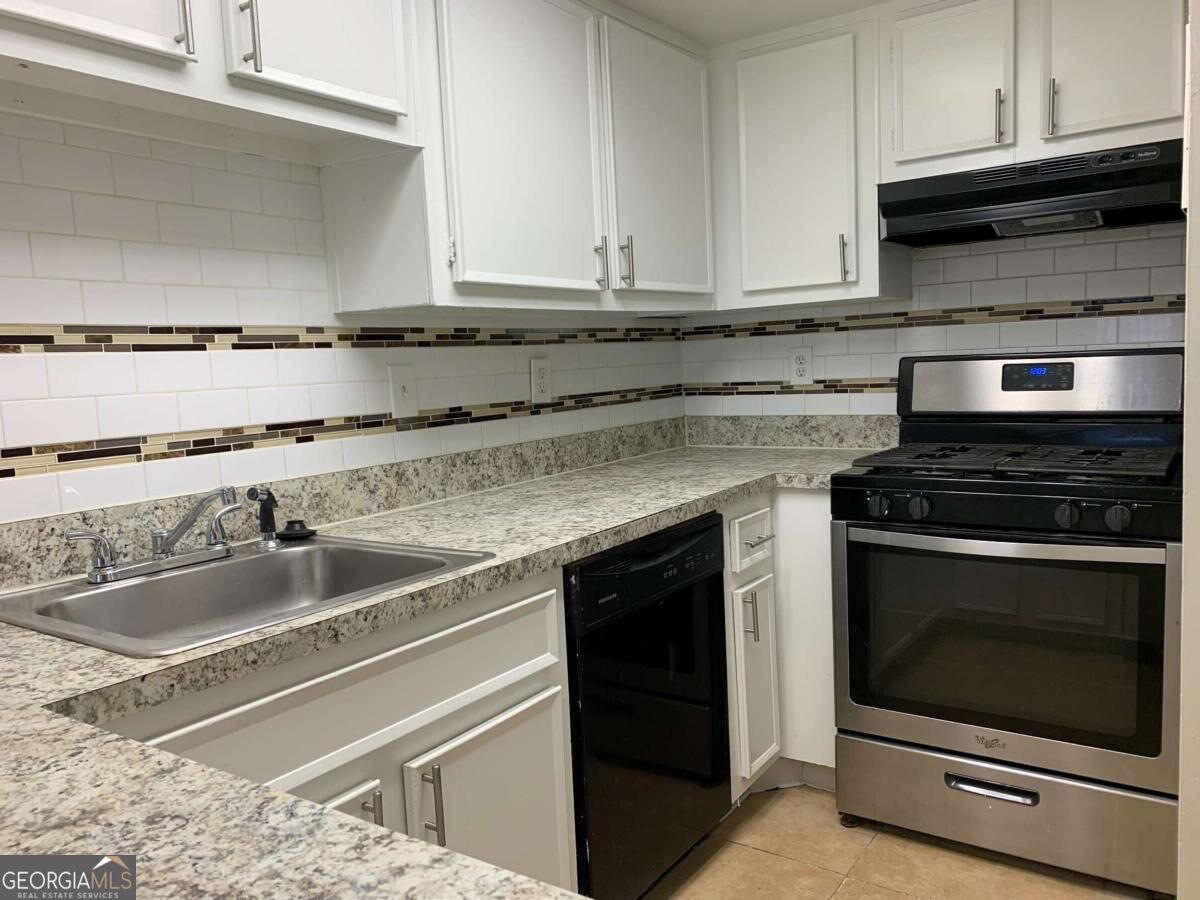 6509 Parton Court # B Property Photo 4