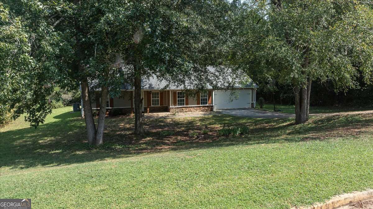 417 Beacon Drive Property Photo 1