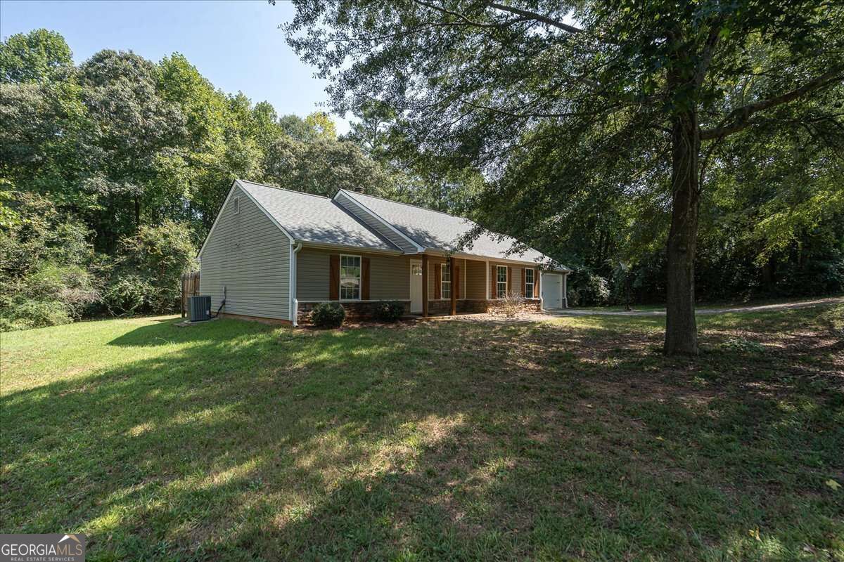 417 Beacon Drive Property Photo 2