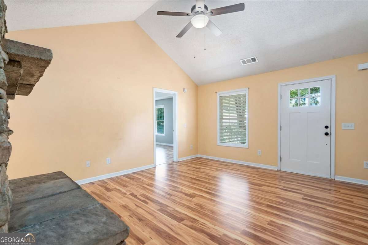 417 Beacon Drive Property Photo 5