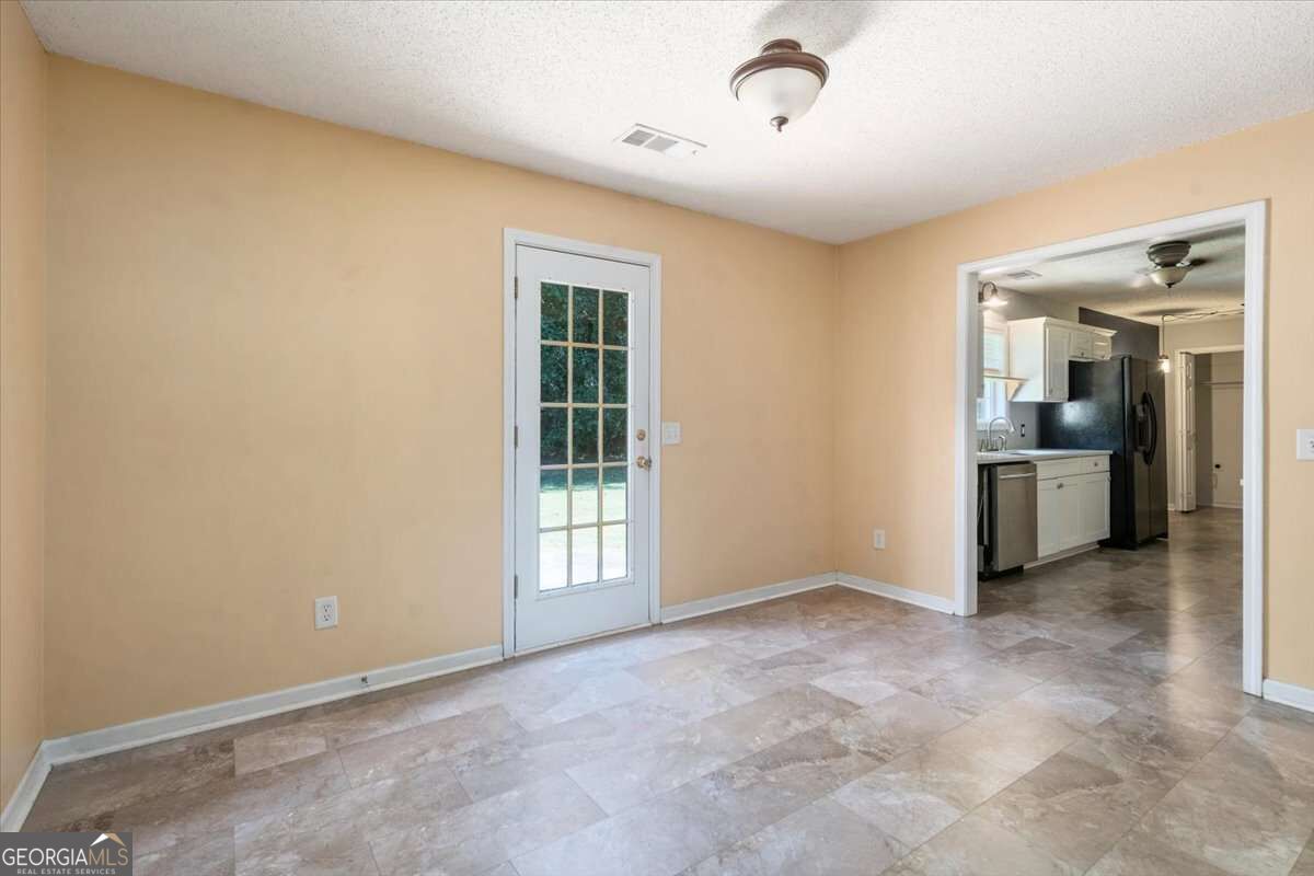 417 Beacon Drive Property Photo 8