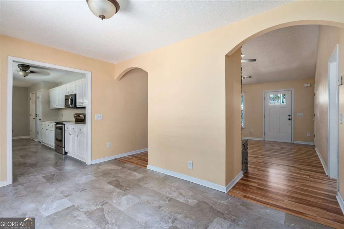 417 Beacon Drive Property Photo 9