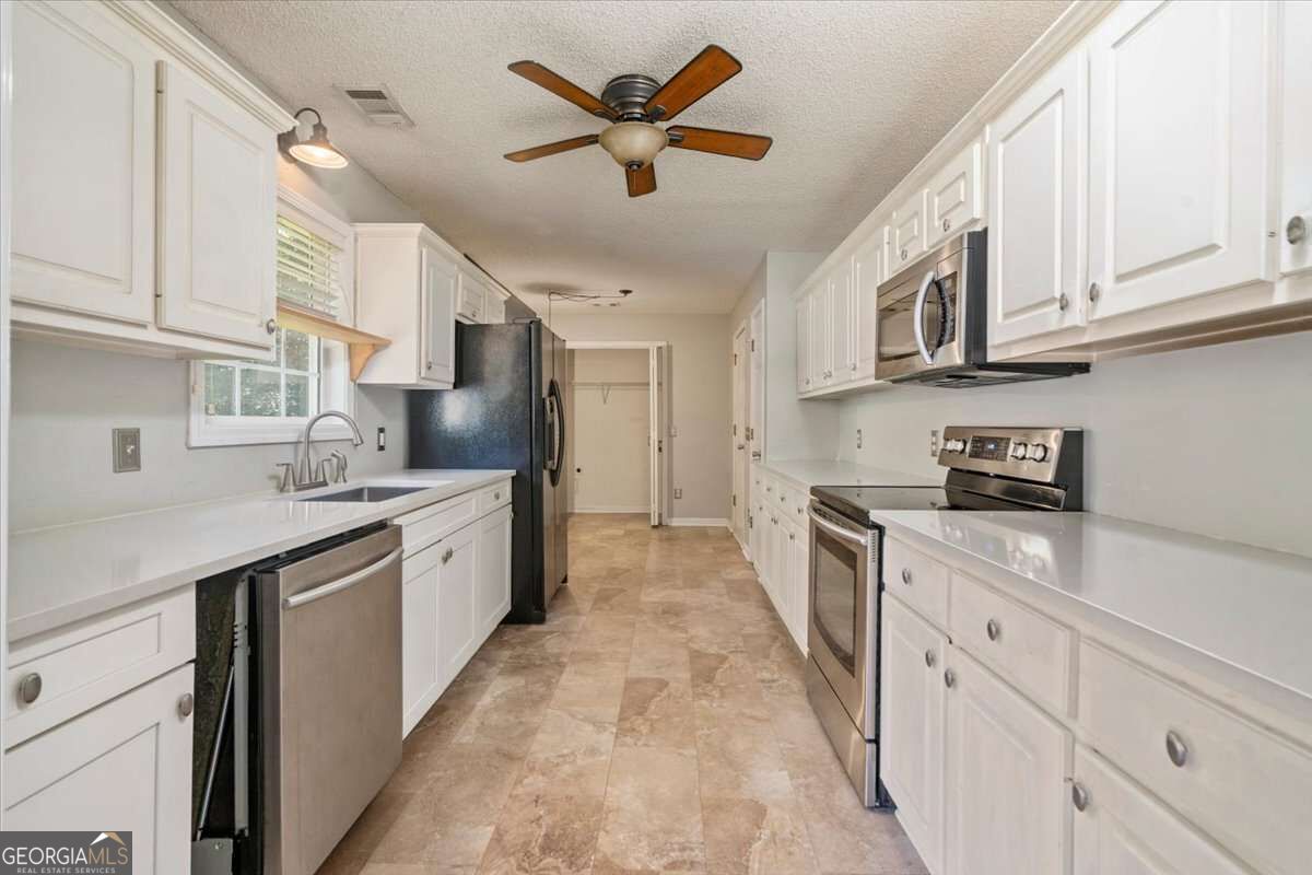 417 Beacon Drive Property Photo 10