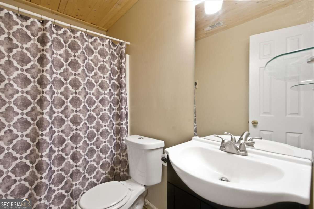 417 Beacon Drive Property Photo 13