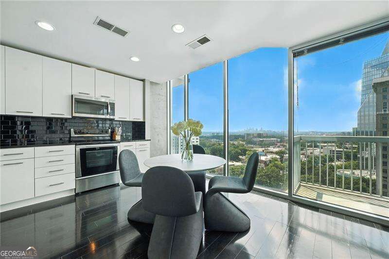 3324 Peachtree Road # 1712 Property Photo 8