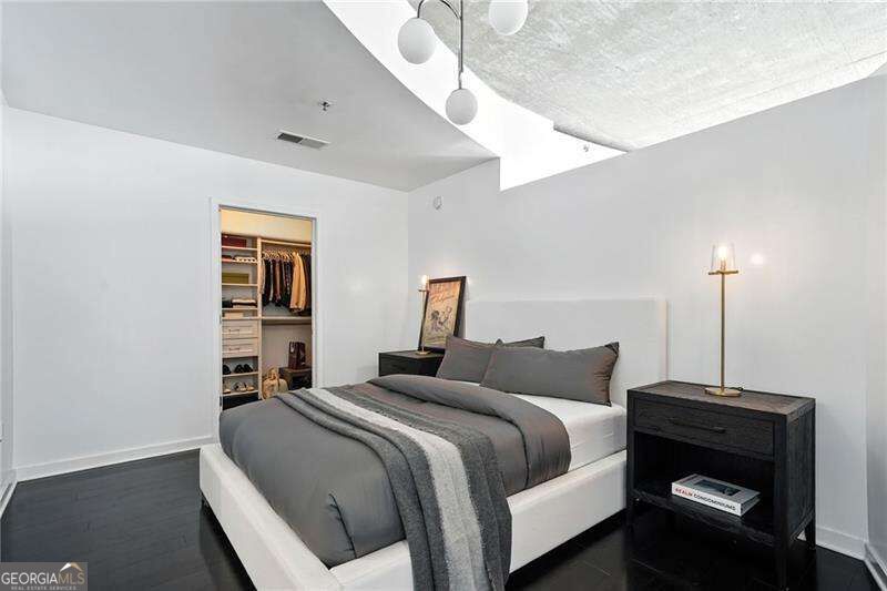 3324 Peachtree Road # 1712 Property Photo 12