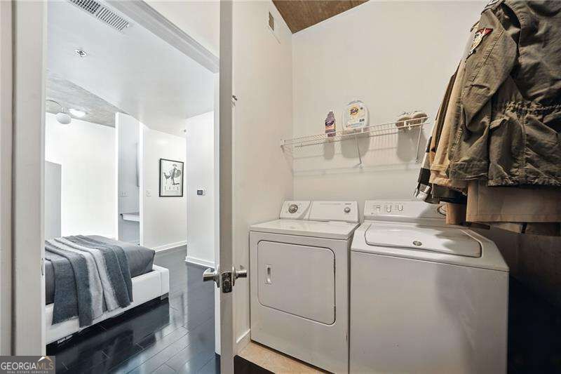 3324 Peachtree Road # 1712 Property Photo 16