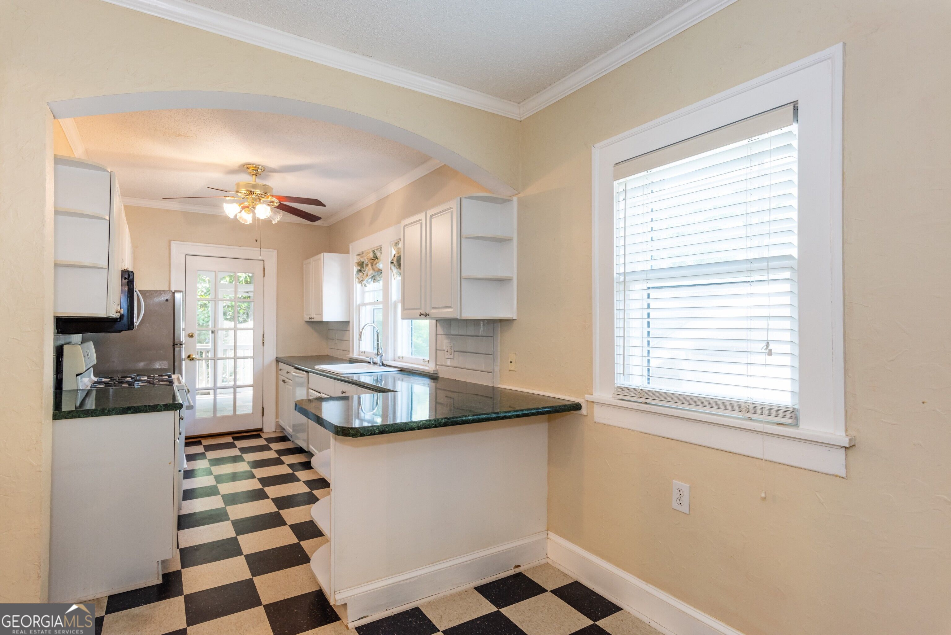 727 Yorkshire Road Ne Property Photo 27