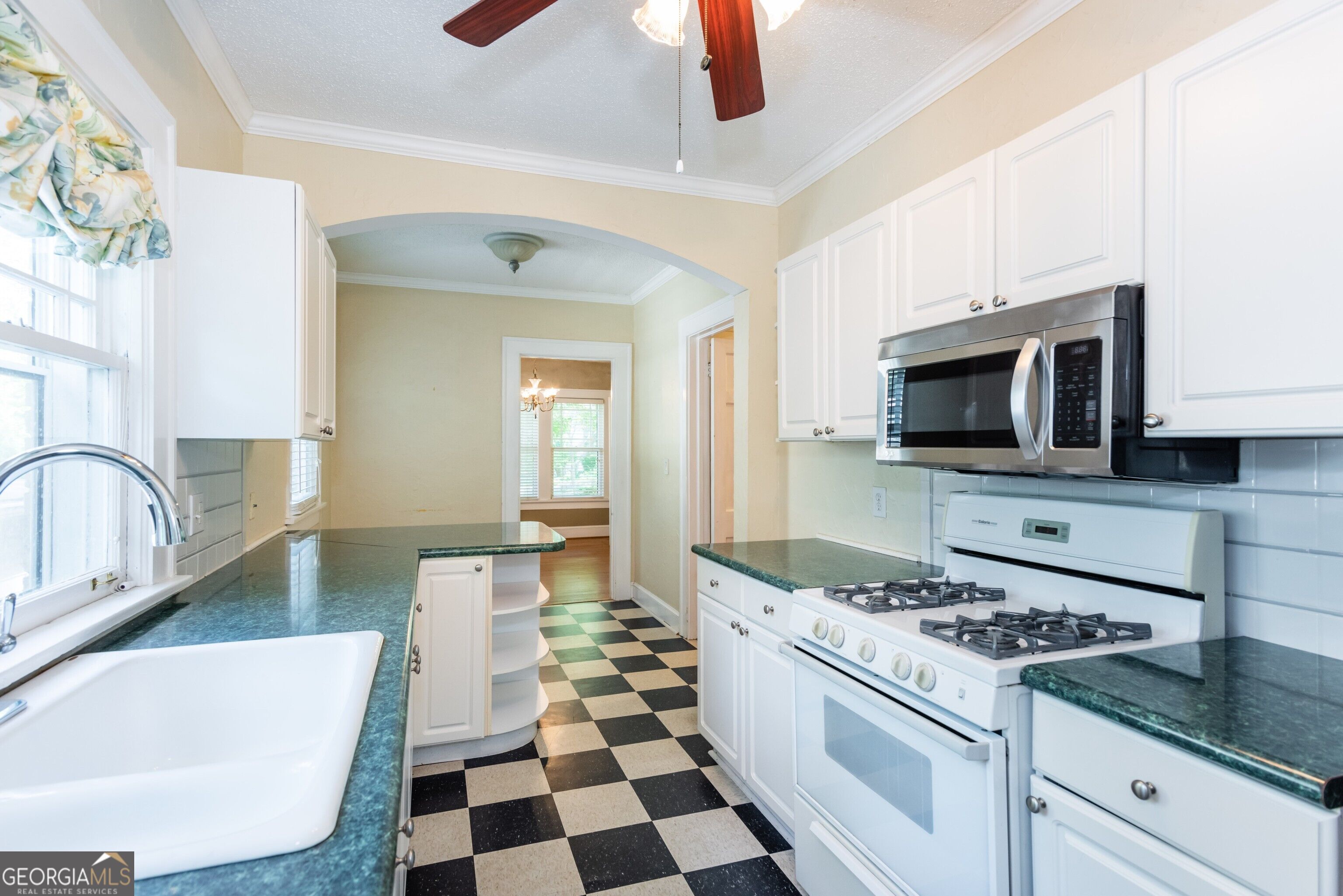 727 Yorkshire Road Ne Property Photo 32