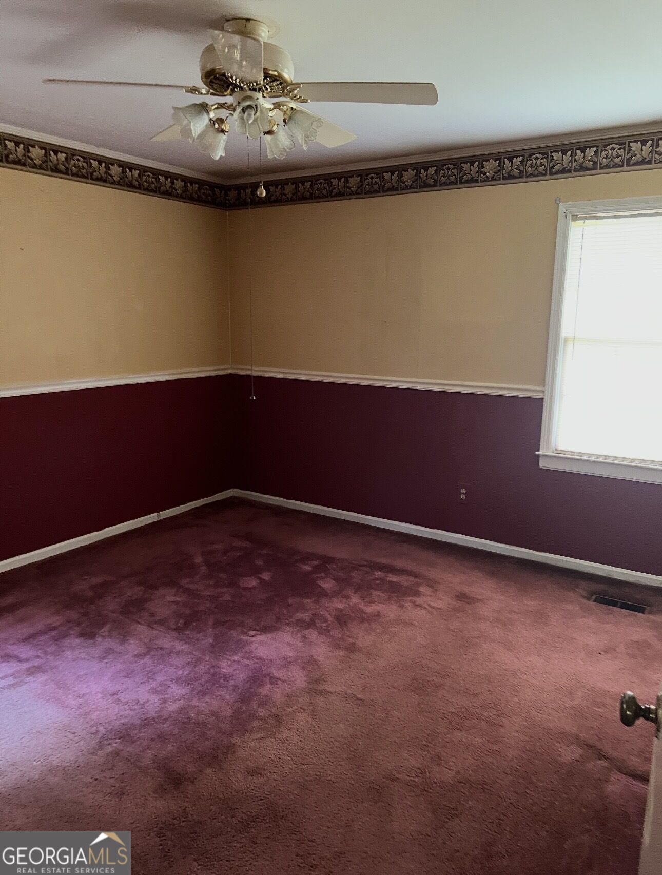 1004 E 6th Avenue Property Photo 5