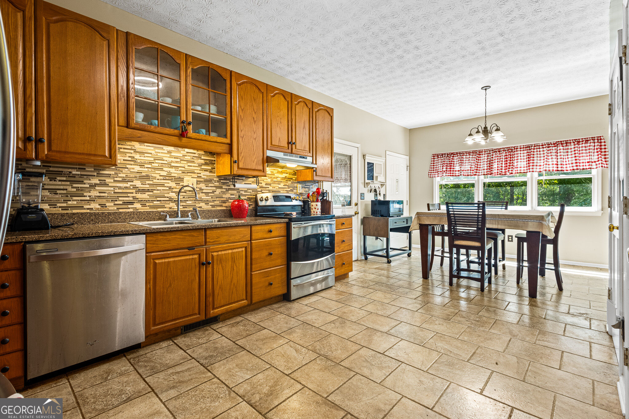 4433 Highway 212 Property Photo 5