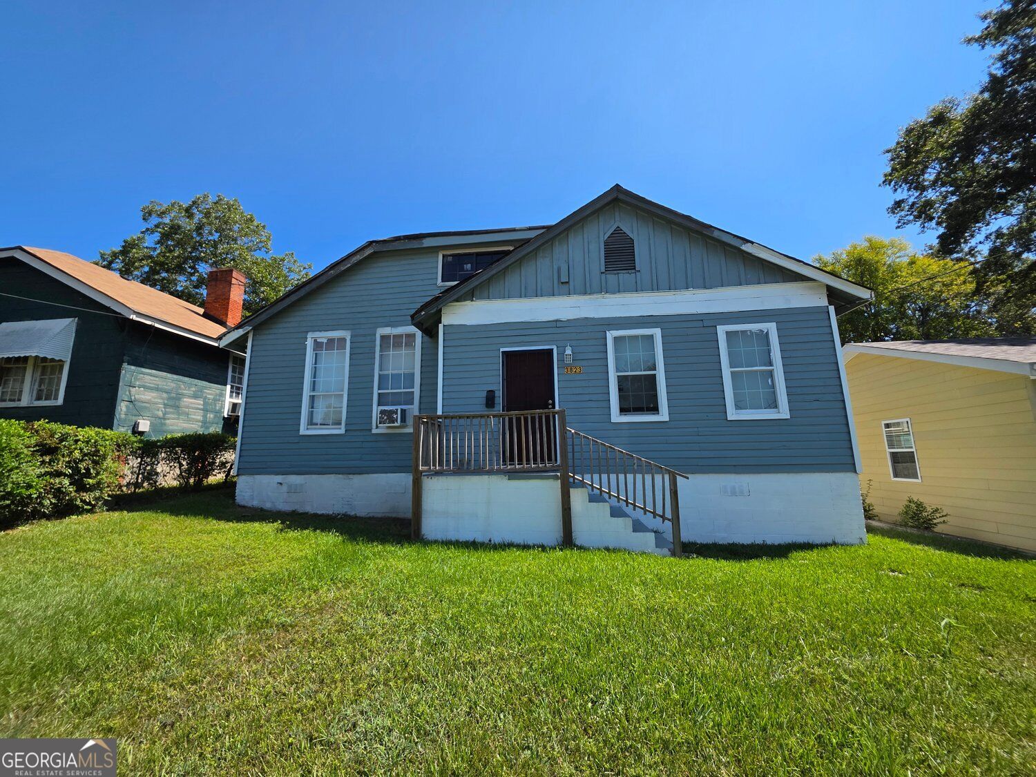 3823 Lake Street Property Photo 1