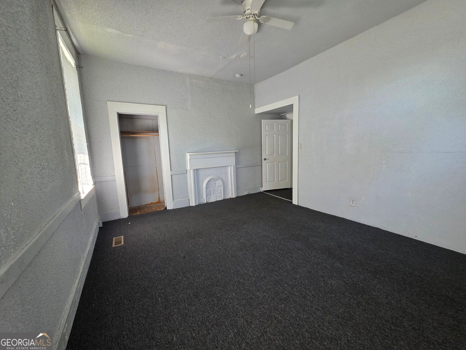 3823 Lake Street Property Photo 4