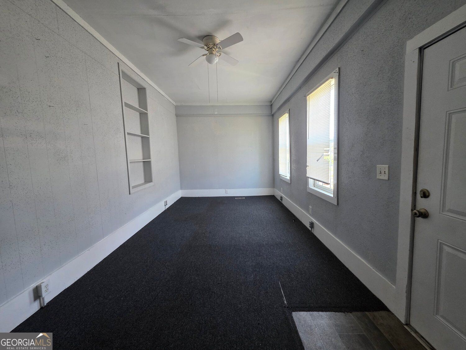 3823 Lake Street Property Photo 6