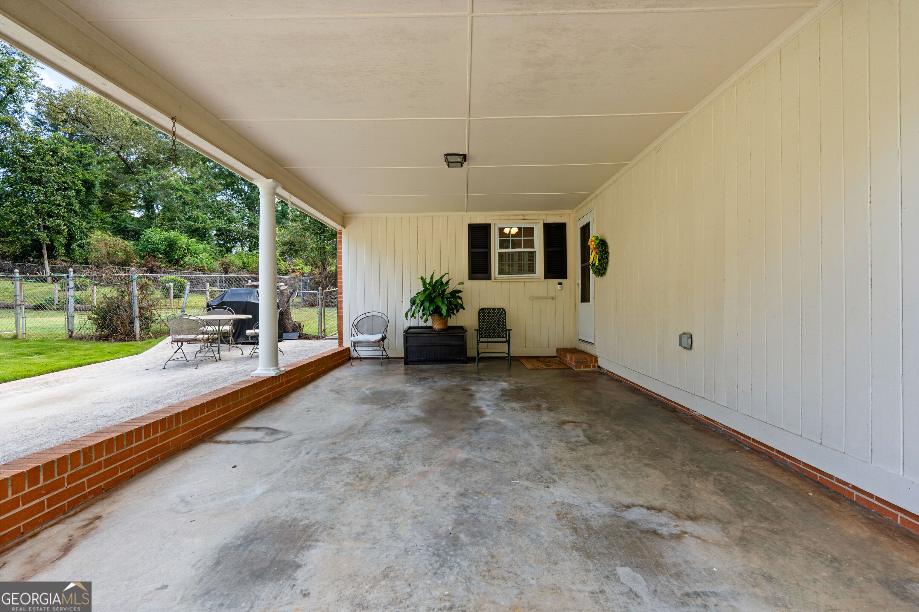 412 Leola Drive Property Photo 5