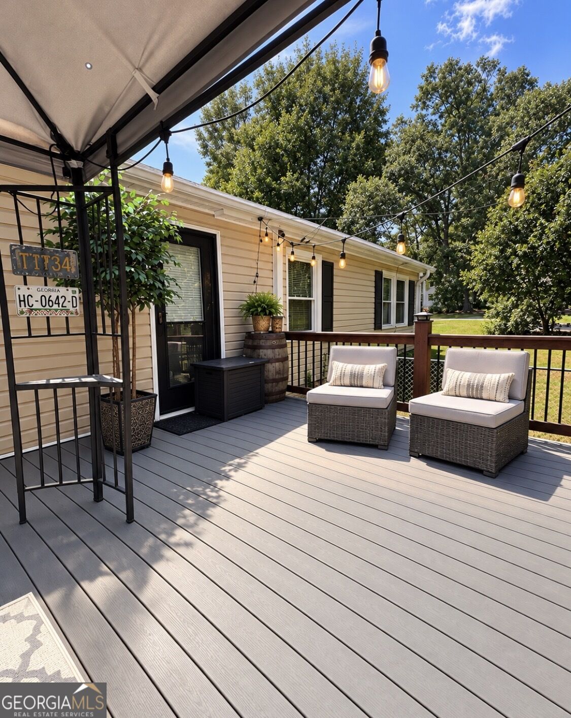 83 Third Street Property Photo 6