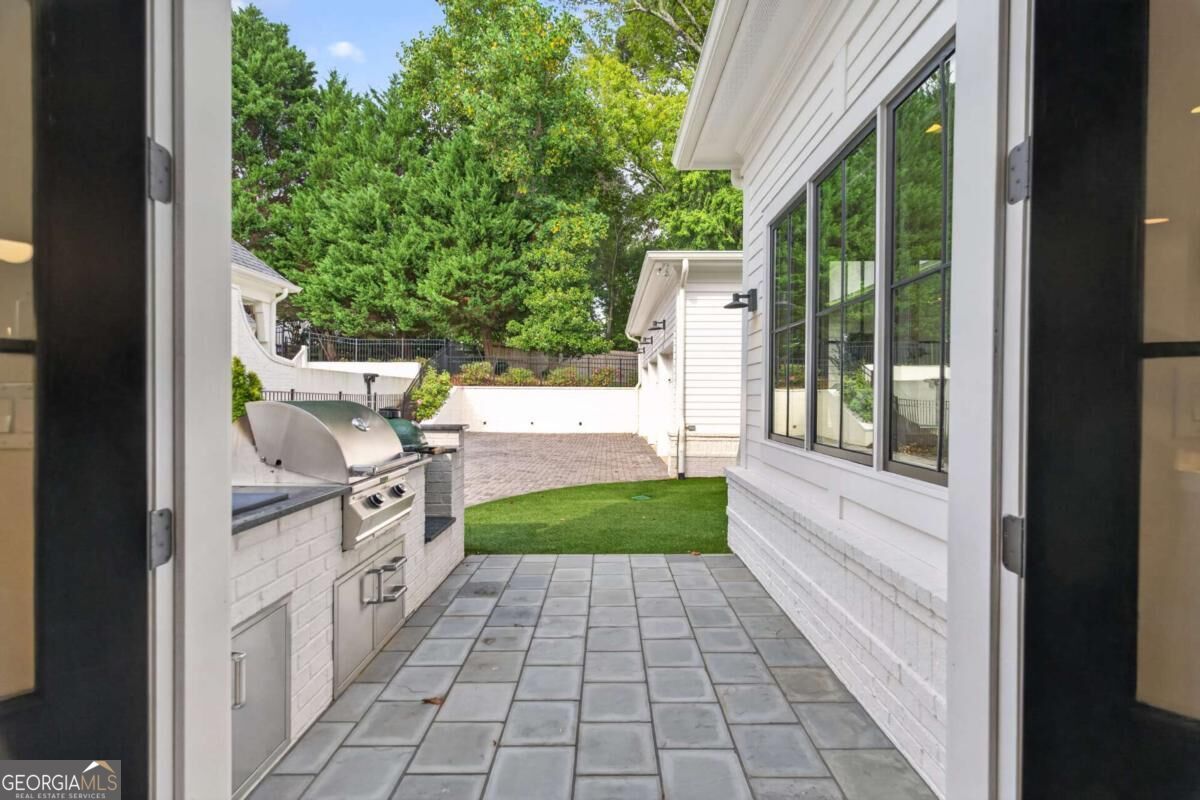146 Weyhill Court Property Photo 24
