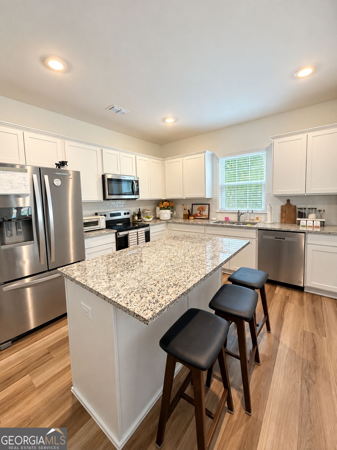 2945 Salinger Way Property Photo 8