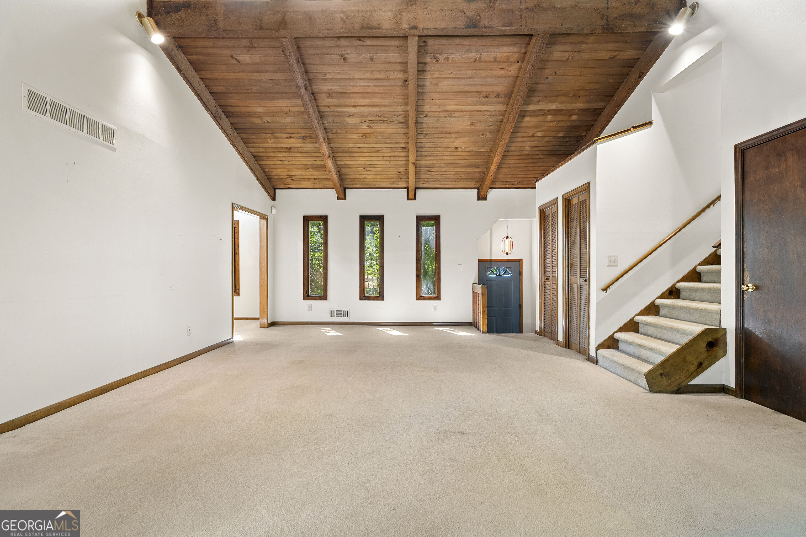 3390 Woodrun Trail Property Photo 4