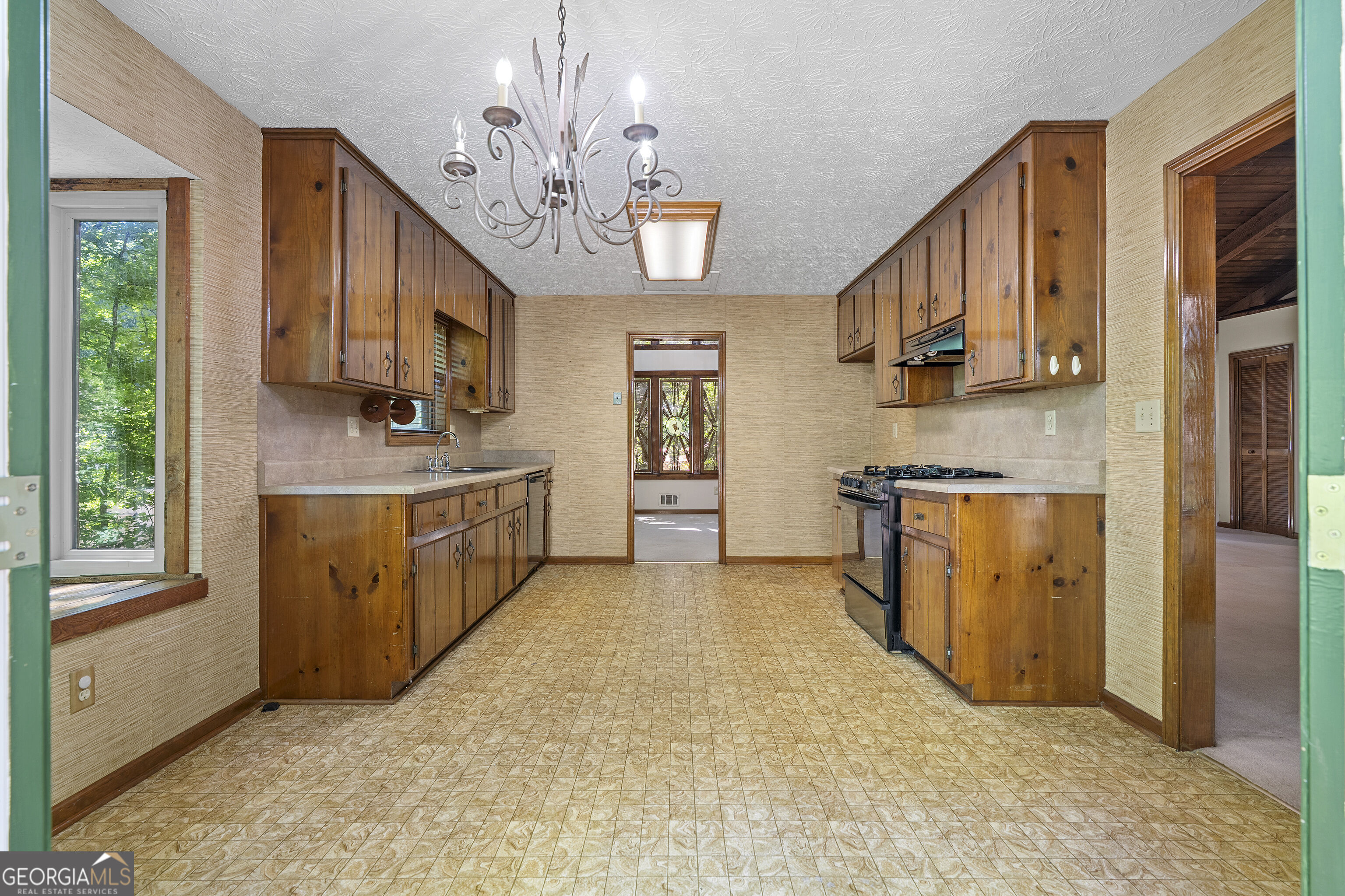 3390 Woodrun Trail Property Photo 12