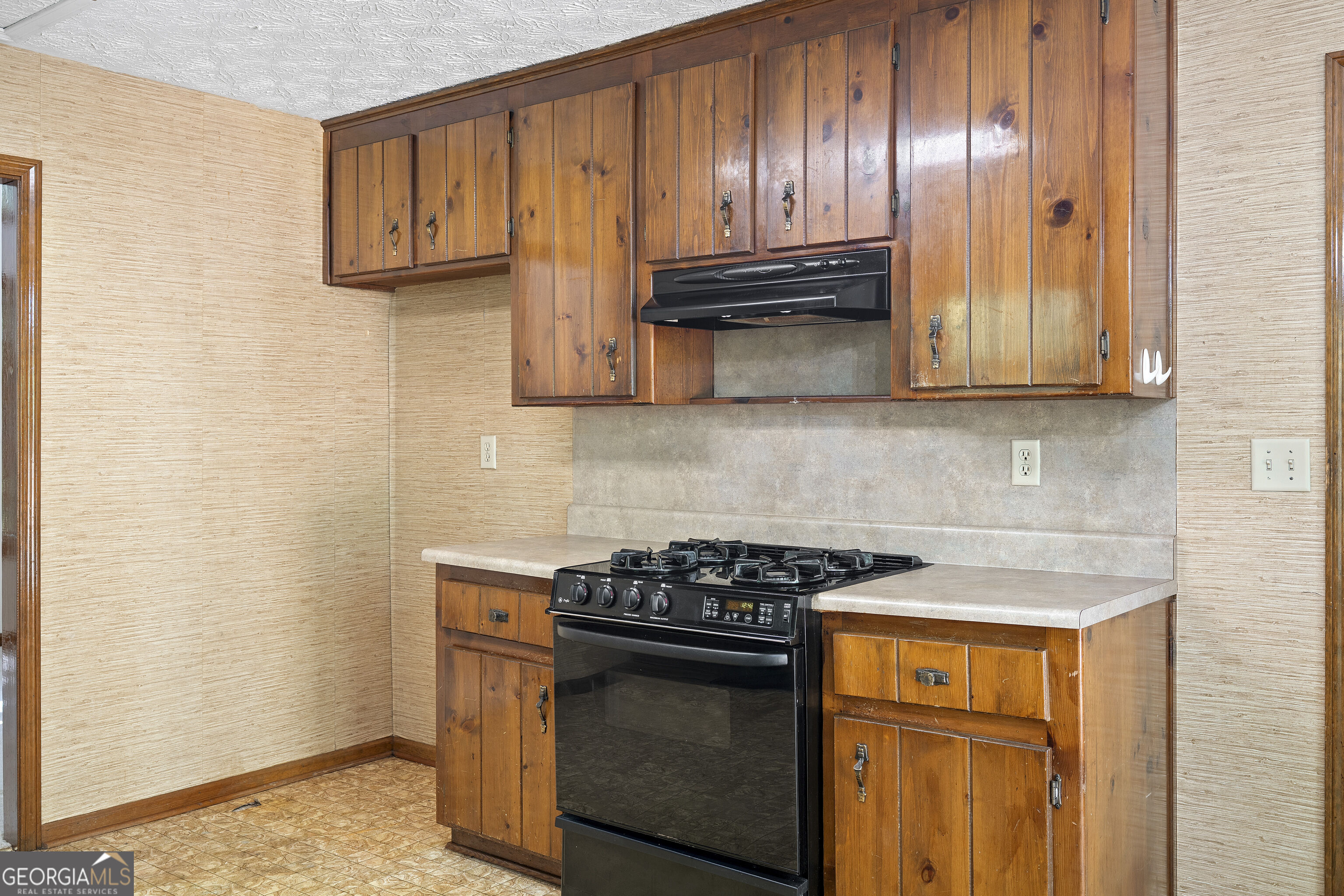 3390 Woodrun Trail Property Photo 15