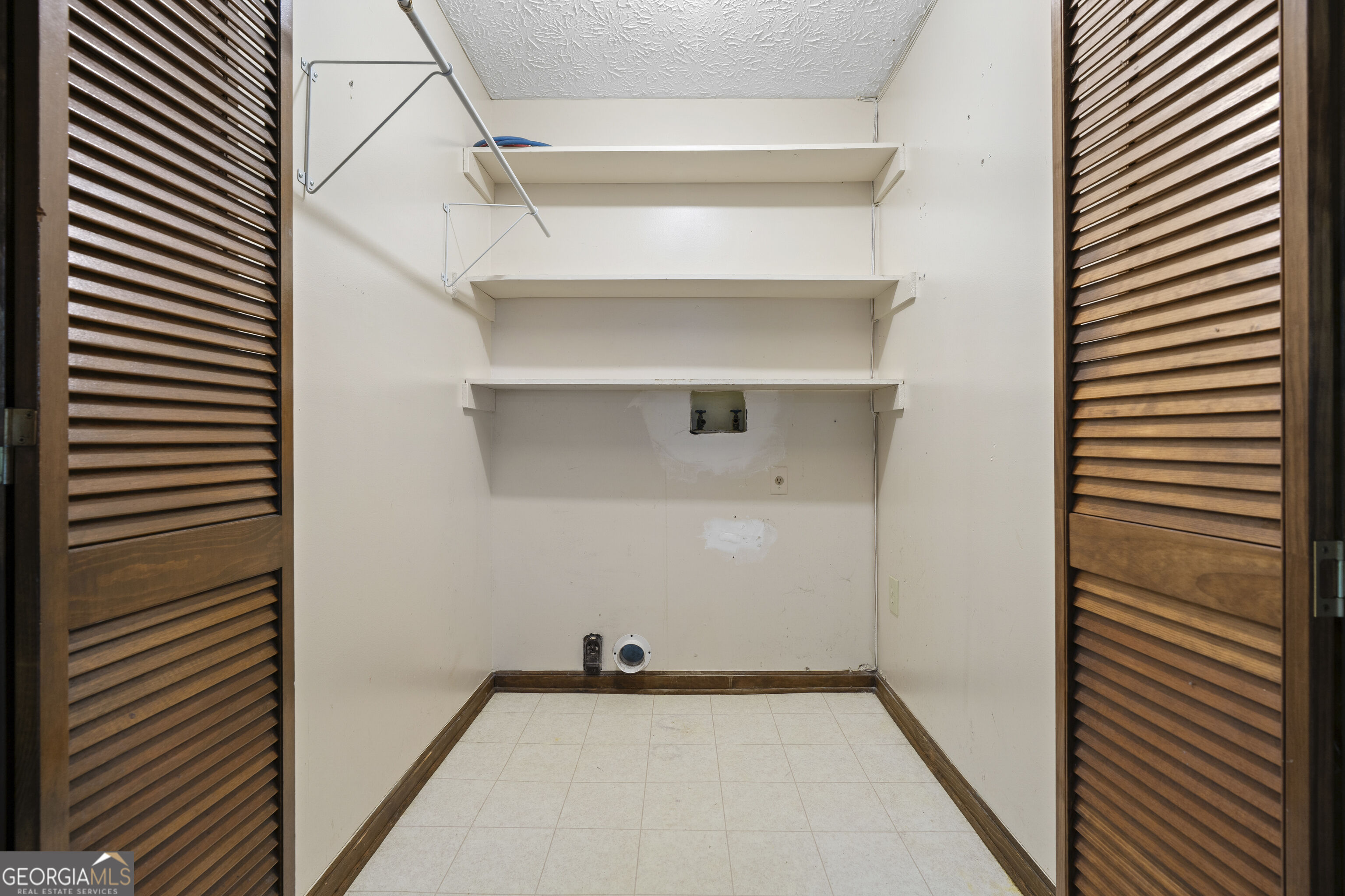 3390 Woodrun Trail Property Photo 24